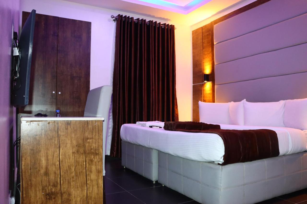 Presken White House Hotel Лагос Екстериор снимка